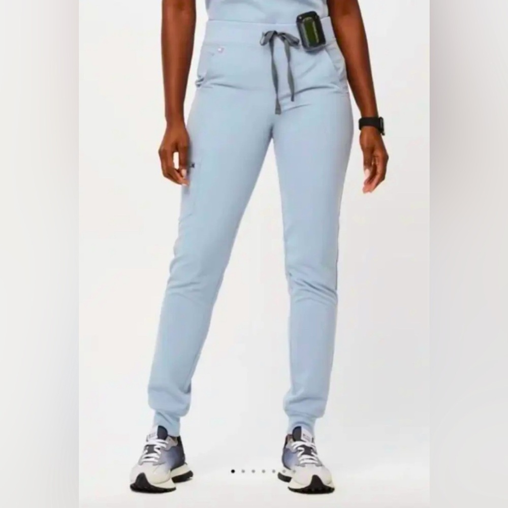 Figs Medium Tall Dusty Blue Zamoras